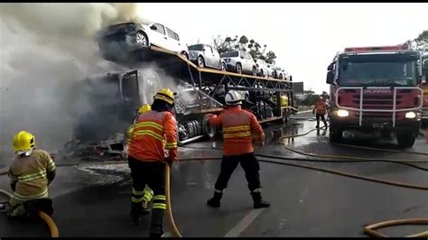 V Deo Caminh O Cegonha Pega Fogo Na Epia No Df Distrito Federal G