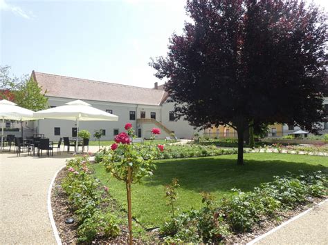 Rózsakert - People First