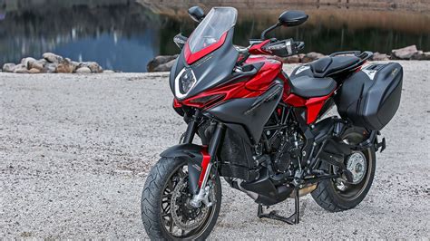 Motorrad Vergleich Yamaha Tracer Gt Vs Mv Agusta Turismo Veloce