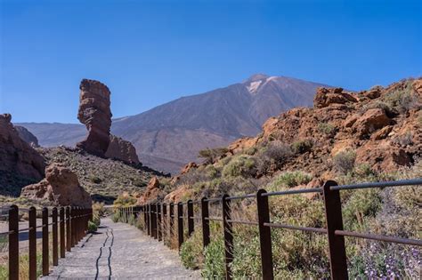 Premium Photo Very Simple Tourist Path Between Roques De Gracia And