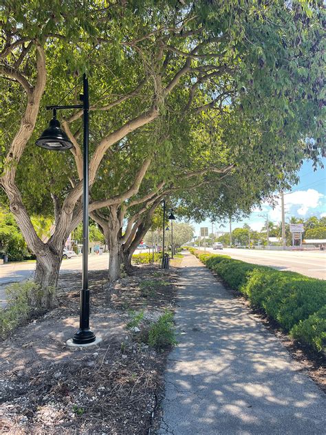 Smart streetlights will soon illuminate all of 190 street 16
