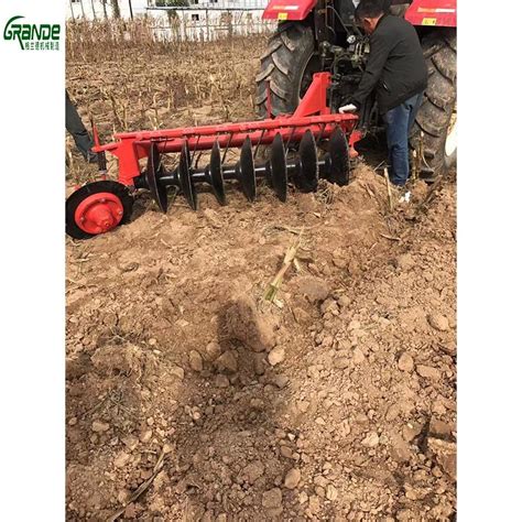 High Performance Tractor Paddy Field Use Disc Plough China Farm