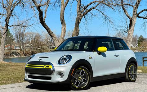 Mini Cooper Se électrique 2021 Coulée Par Son Autonomie Guide Auto