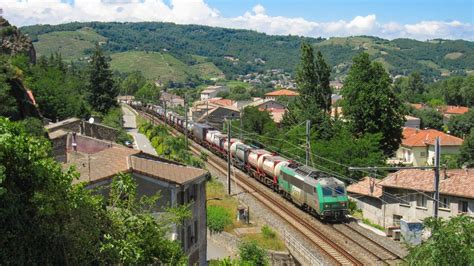 Des trains variés sur la rive droite du Rhône YouTube