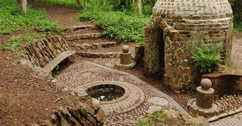 Story Behind The Enchanting Shell House That Walkers Can Stumble Upon