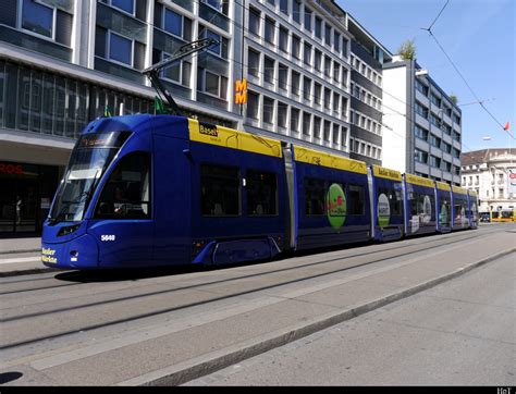 Bvb Tram Be Unterwegs In Der Stadt Basel Am