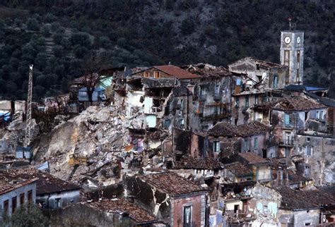 Il Terremoto In Irpinia Di Quarantanni Fa Il Post