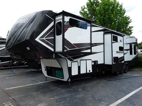 Fifth Wheels Vs Travel Trailers Which Is Best For You