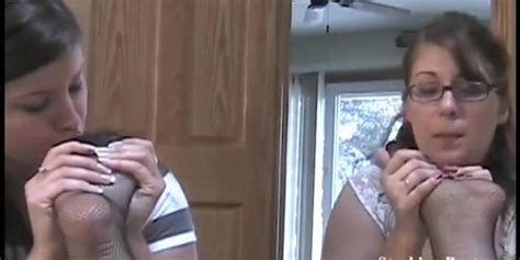 Threeway Lesbian Foot Fetish Fun Tnaflix