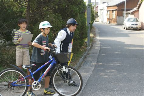 交通安全教室で自転車の乗り方について学びました 美浜町立野間小学校