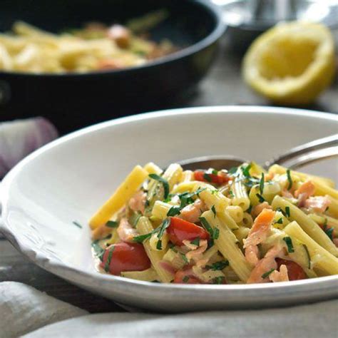 Pasta Mit Lachs Zucchini Kirschtomaten Madame Cuisine Pasta Mit