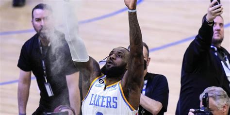 Así va la carrera de LeBron para ser el máximo anotador de todos los