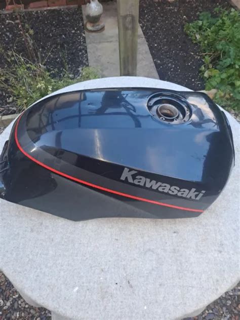 KAWASAKI GPZ900R FUEL Tank ZX900R Gas Tank GPZ900 Petrol Tank 325 00