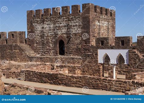 Castelo De Silves Em Portugal Foto De Stock Imagem De Castelo