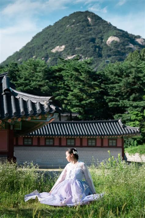 Gyeongbokgung Palace in a Hanbok: The Ultimate Guide | Polyglot Petra