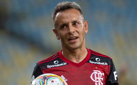 Rafinha Não Tem Que Se Meter Na Política Do Flamengo Diz Ex Jogador