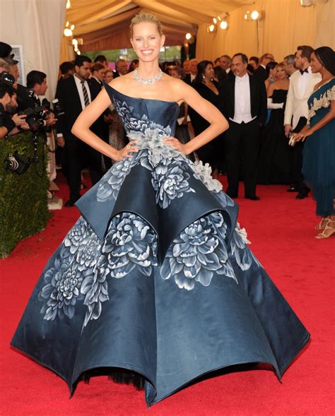 Karolina Kurkova In Marchesa Karolina Kurkova Marchesa Dress At Met