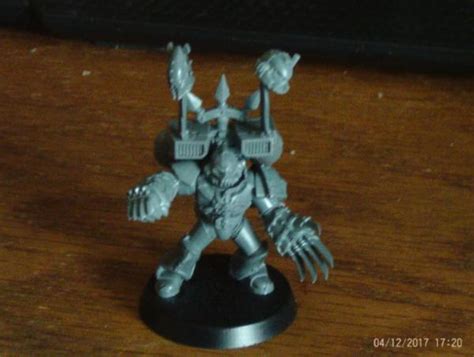 40k Miniatures Chaos Space Marine Power Fist Right Hand Warhammer 40k