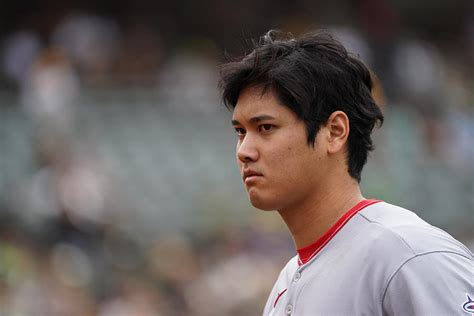 大谷翔平 フリー打撃で右脇腹を痛めスタメンから外れる。エンゼルスは4連敗｜テレビ東京スポーツ：テレビ東京