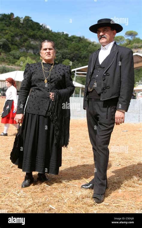 Portuguese costumes hi-res stock photography and images - Alamy