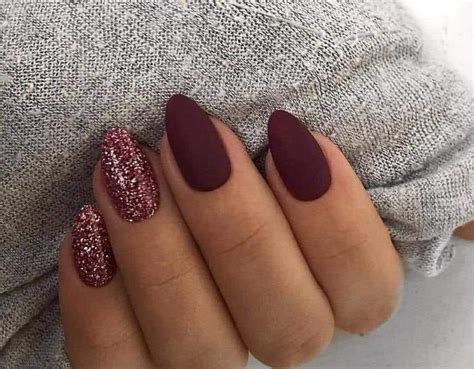 Pin Von Krisztina Linger Auf K Rm K N Gel Glitzer N Gel Ideen N Gel