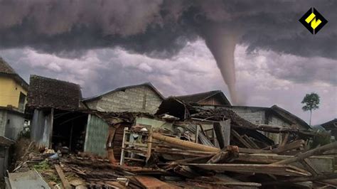 Bikin Merinding Detik Tornado Dahsyat Sapu Port Dickson Malaysia