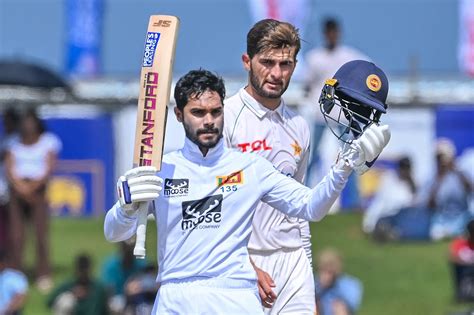 Dhananjaya De Silva Celebrates His Century Espncricinfo