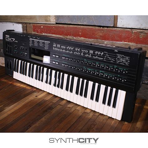 MATRIXSYNTH Yamaha DX7II FD Digital FM Synthesizer