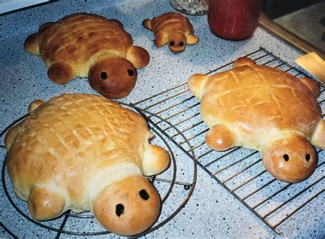 Turtle Bread Run To The Table