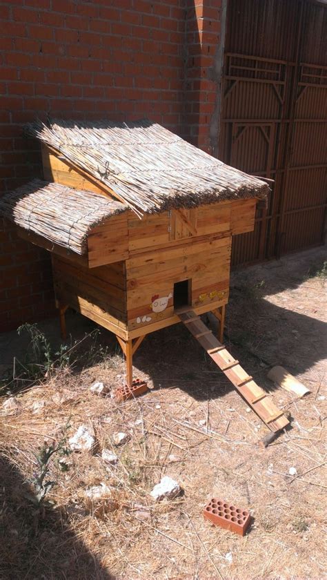 Casayburro Blog Archive Gallinero Con Materiales Reciclados