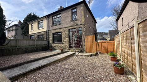 Bradford Road Idle Bradford 3 Bed Semi Detached House For Sale £195000