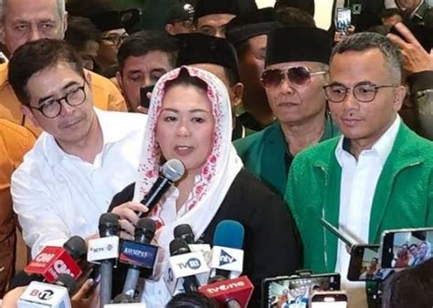 Teringat Kedekatan Mahfud MD Dengan Gus Dur Yenny Wahid Deklarasi