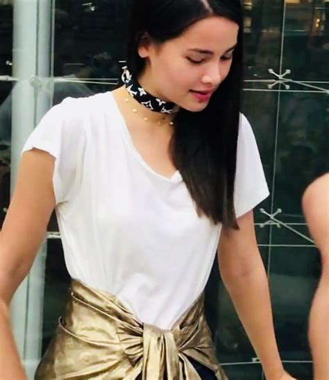 Ruh Moreira Urassaya Sperbund