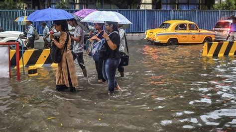 Rain Likely To Play Spoilsport During Durga Puja In Bengal Up Ukhand On Alert India Today