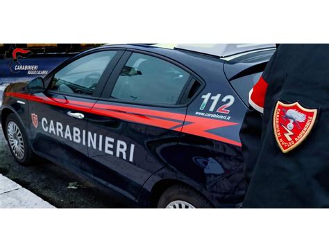 Bambino Di 6 Anni Si Allontana Da Casa Trovato Dai Carabinieri