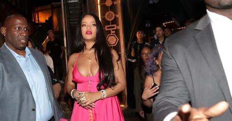 Teaser Do Desfile Da SAVAGE X FENTY Marca De Lingerie Da Rihanna Traz Corpos De Todos Os Tipos