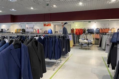 El Corte Ingl S Comienza Una Liquidaci N De Ropa Por Euros En El