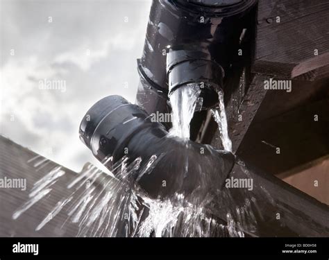 Leaking Gutter Hi Res Stock Photography And Images Alamy