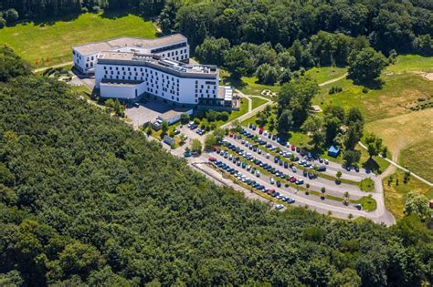 Luftaufnahme Bossel Gebäudekomplex des Weiterbildungs und