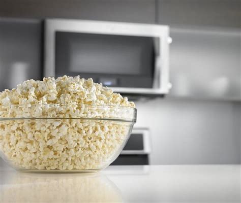 Cómo hacer palomitas de maíz en el microondas