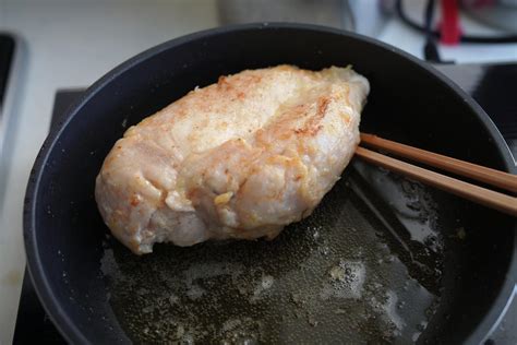 ステーキをおいしく焼く理論。料理家・樋口直哉が教える、肉の焼き方「新常識」【保存版】 ソレドコ