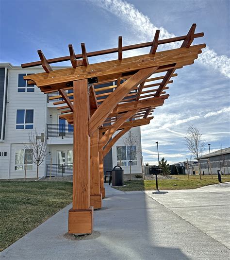 The Cantilevered Pergola Forever Redwood