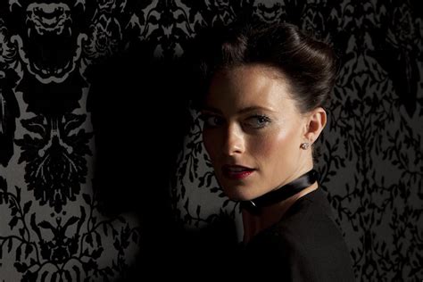 Irene Adler é A Grande Injustiçada Nas Recentes Adaptações De Sherlock Holmes Sherlock Lara