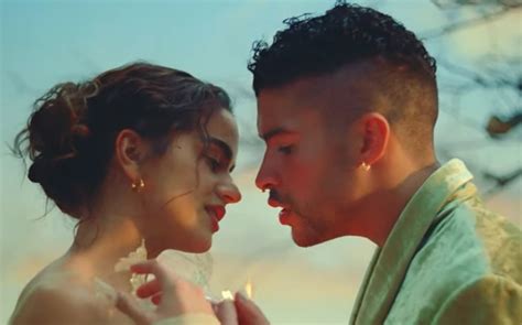 Bad Bunny y Rosalía lanzan video de La Noche de Anoche CORAZON URBANO