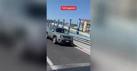 Suv In Retromarcia A Napoli Sulla Tangenziale L Autista Non Ero In