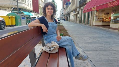 Sabela Figueira profesora de Vilalba Lendo en galego pódense gañar