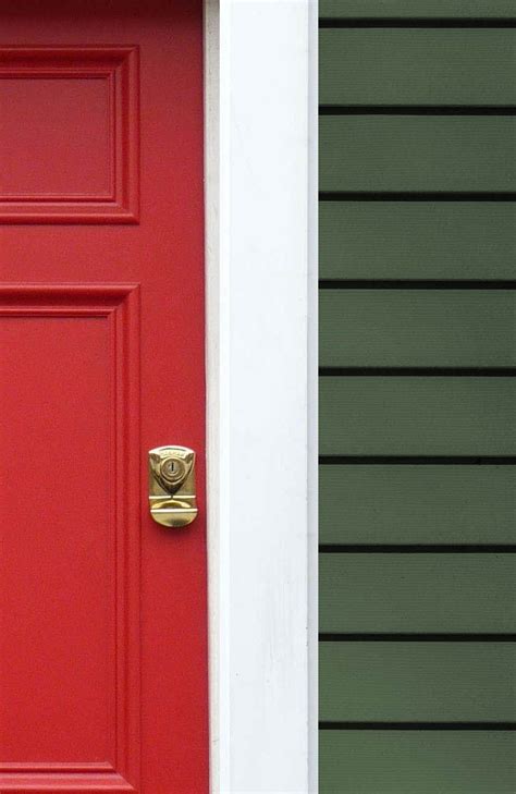 Red Front Door With White Trim And Green Siding Green Siding Green