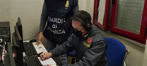 Fatture False E Autoriciclaggio 5 Arresti Sequestrati Beni Per Un