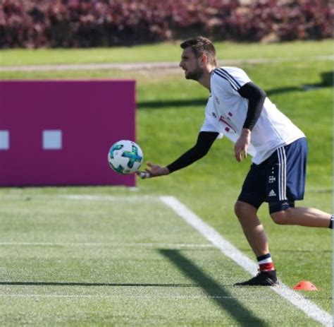 sp Fußball BL München Ulreich Kimmich Lewandowski Hummels Meldung FC