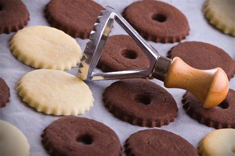 Biscotti Al Cacao Ricetta Facile E Golosa La Cucina Italiana